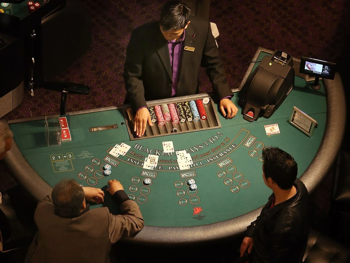 MultiBet کیسینو میں پوکر گیمز